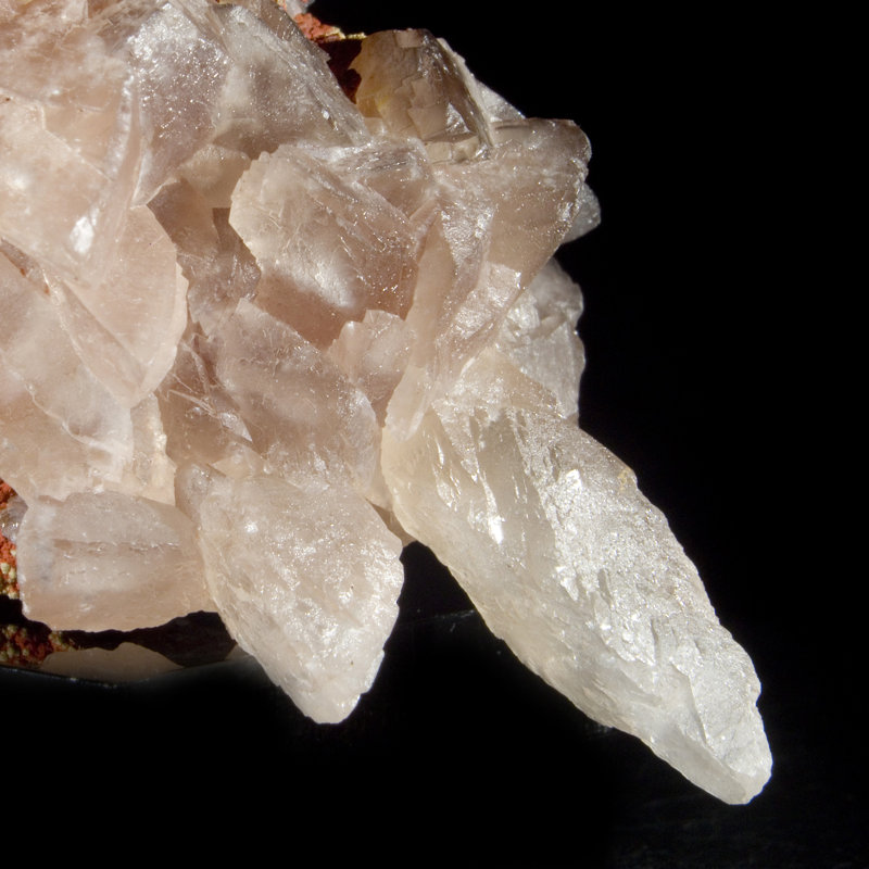 Calcite on Limonite. Mapami, Mexico