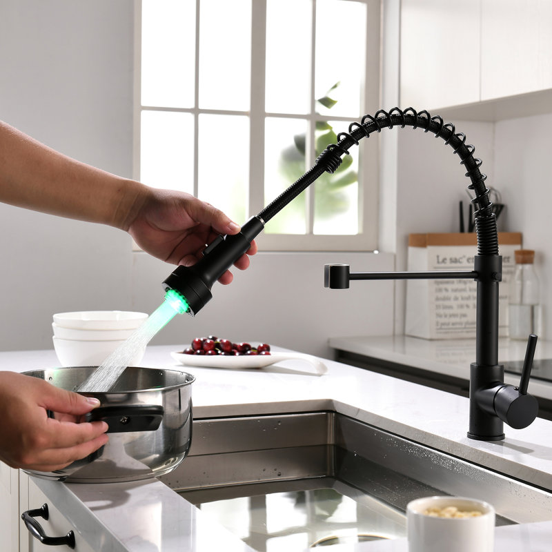 Robinet de cuisine contemporain avec lavabo à poignée simple à DEL et à abat-jour contemporain