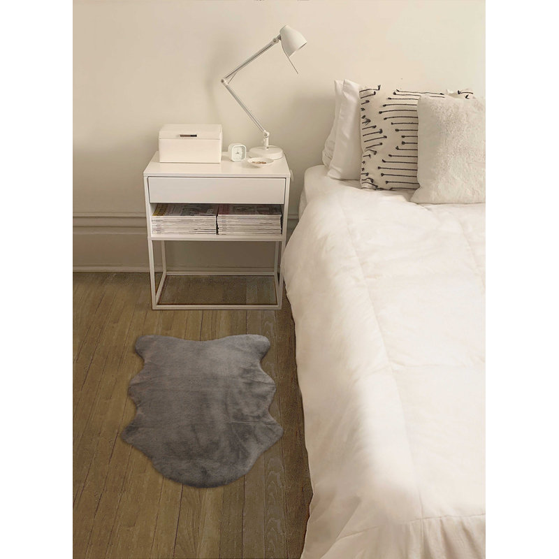 2' X 3' Gray Area Rug