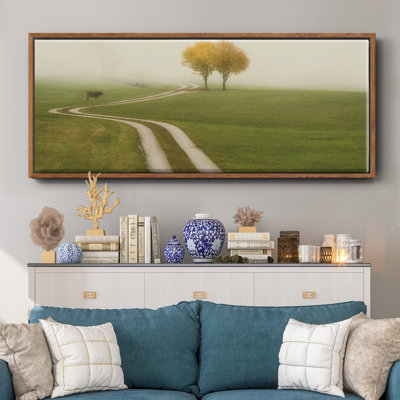 " Distant Walk "
