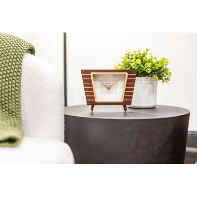 Horloge de table analogique avec mouvement à quartz et cristal en bois jaune