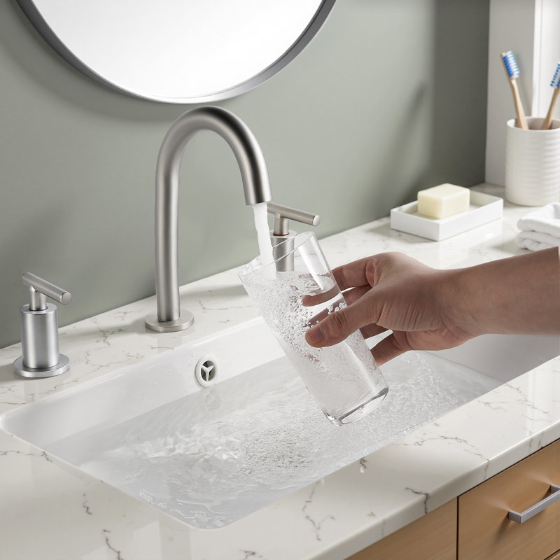 Robinet pour salle de bain à 2 poignées avec drain, Nickel brossé