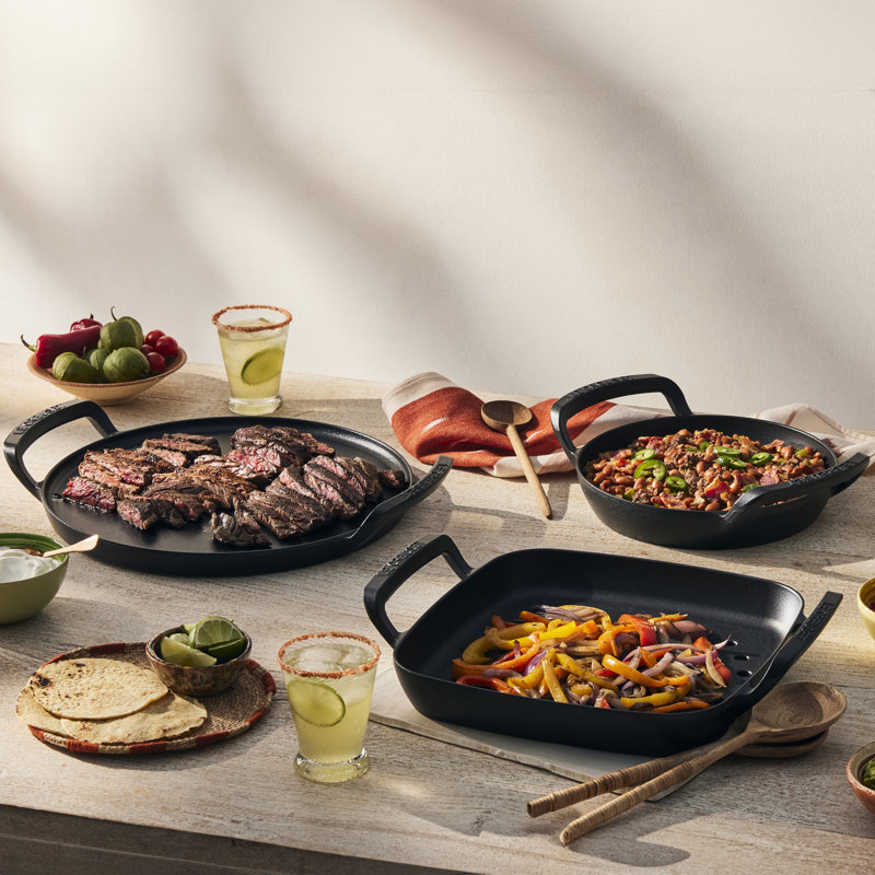 Le Creuset Cast Iron Outdoor Collection Round Skillet 25cm