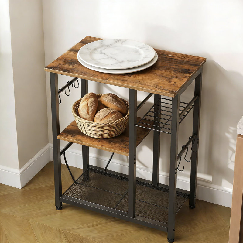 Étagère mobile de boulanger de cuisine avec station de charge, support pour micro-ondes avec tablettes de rangement, crochets, panier et roulettes pour les petits espaces