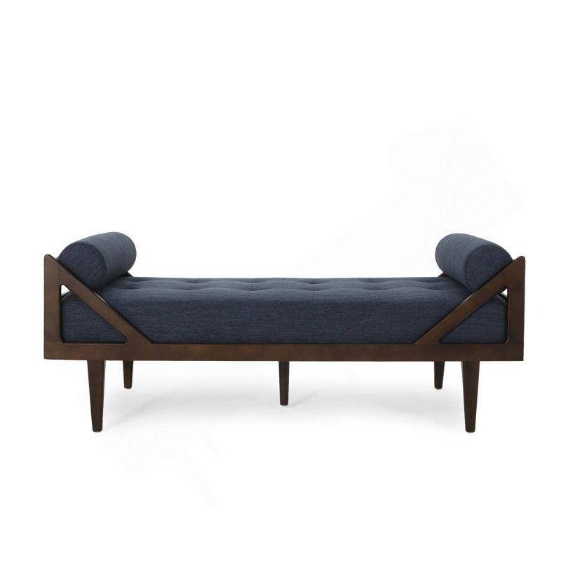CHAISE LUNGE