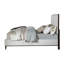 Lit gris très grand en tissu gris - conception moderne avec structure en bois, maison de revêtement confortable et pratique