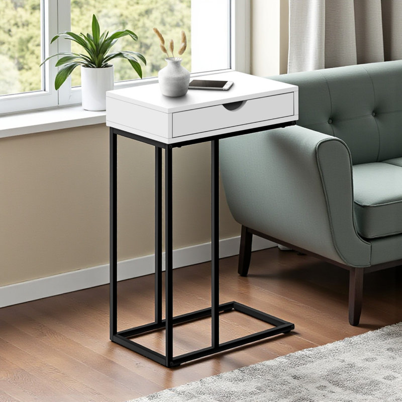 Table d'appoint moderne et contemporaine Baby