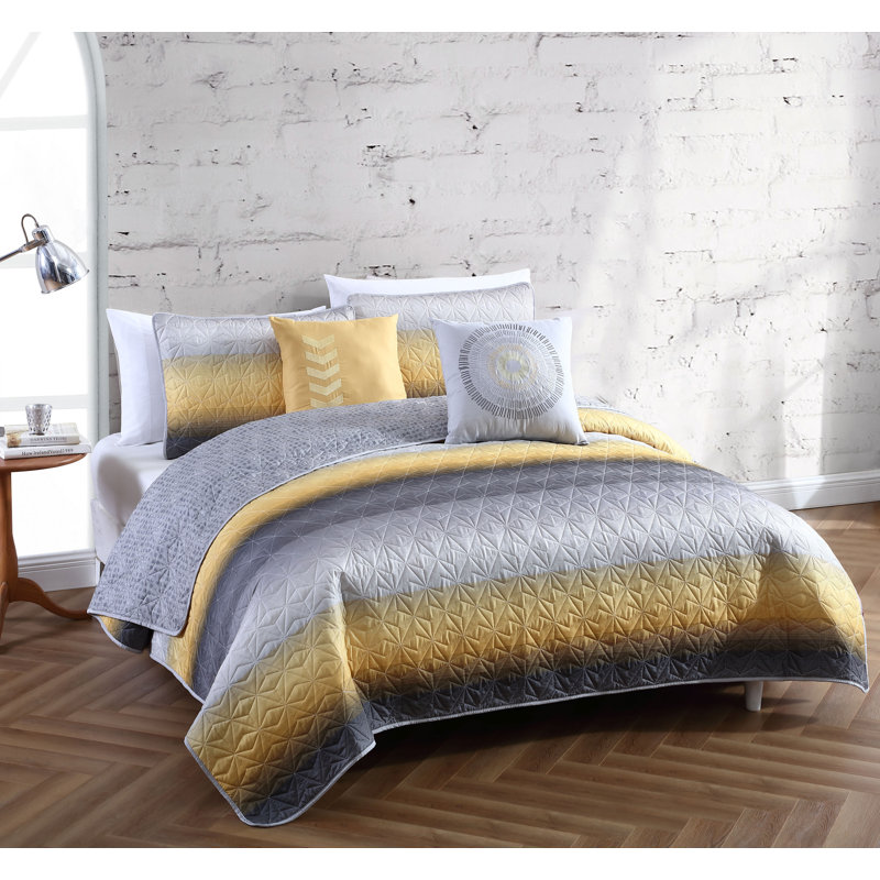 Cypress Polyester Jersey Knit Geometric Shapes Quilt, Queen Quilt + 2 Standard Shams + 2 Throw Pillows, Navy/Gray