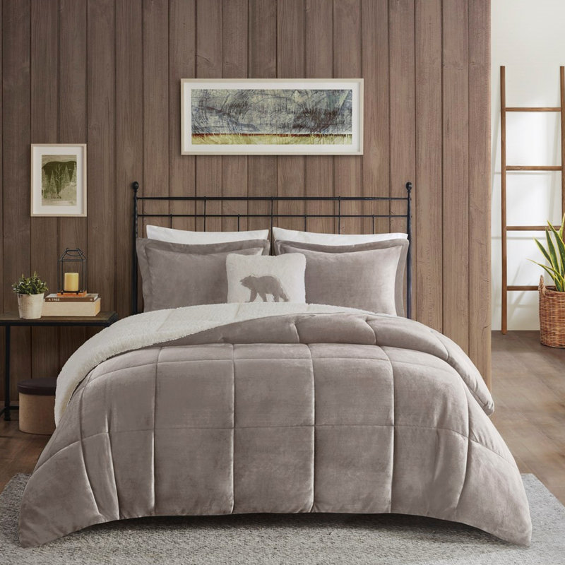 Full/Queen Comforter - Navy+ , To , Down Alternative Fill, 2 Shams & 1 Dec Pillow Size,, King Comforter + 3 Additional Pieces