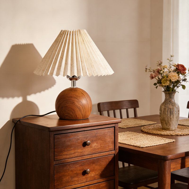 10" Table Lamp (Bulb Include)