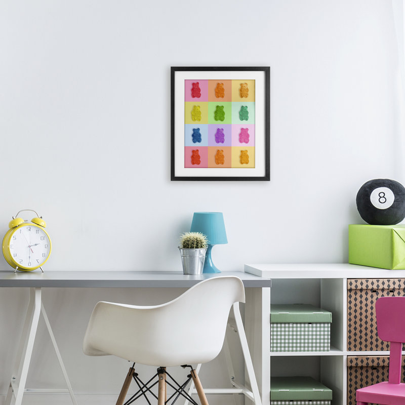 «Candy Bears Rainbow», reproduction encadrée sous verre, design par Lish Creative, H 16 po x l 13 po, Cadre noir minuit