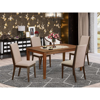 L'ensemble de 5 tables de cuisine pour 4 personnes comprend une table de salle à manger rectangulaire et 4 chaises Parson rembourrées en lin brun clair et acajou