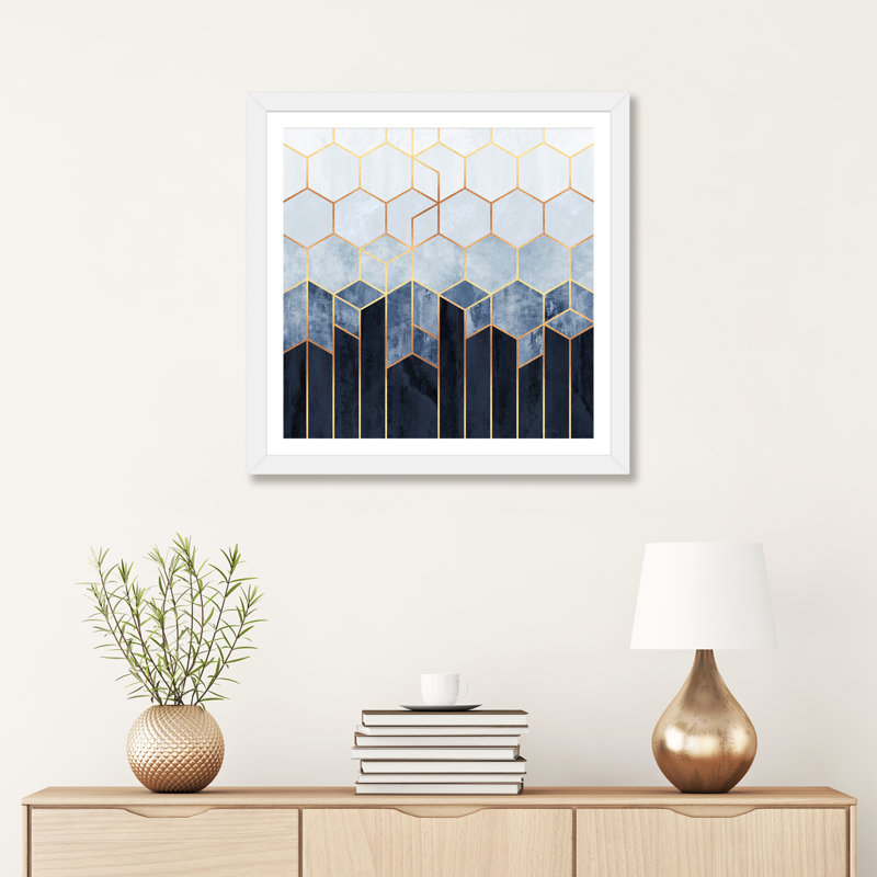 « doux blue hexagones » par elisabeth fredriksson-print, H 24 po x l 24 po x P 1 po, Papier avec cadre blanc