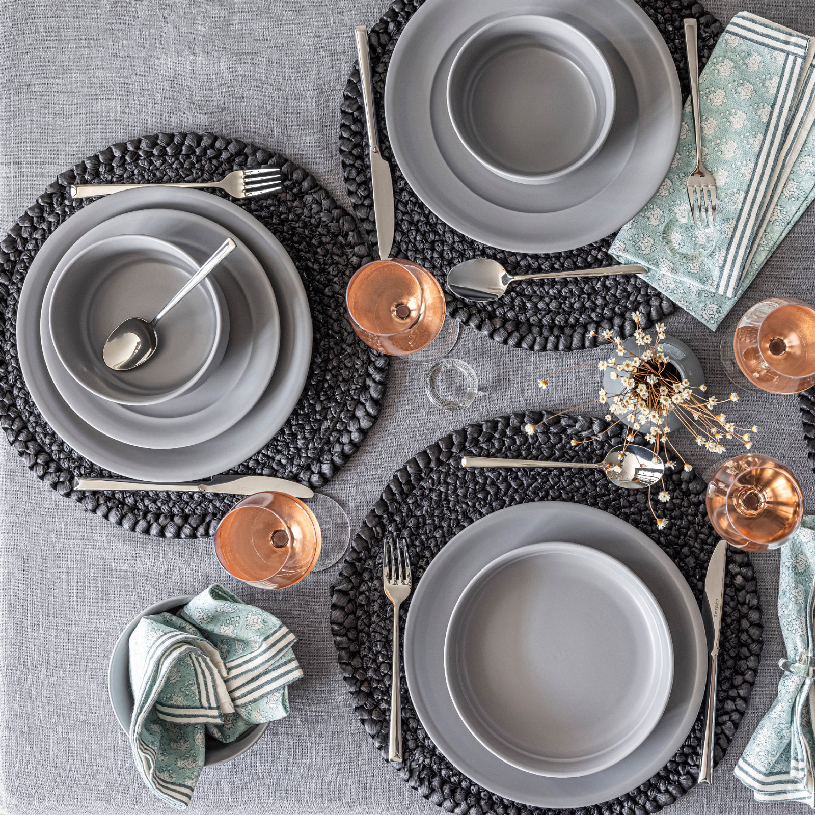 Rimmed Stoneware Dinnerware Set - Service for 4, Charcoal