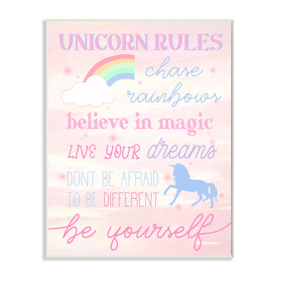 Licorne régissant le bonheur arc-en-ciel rose