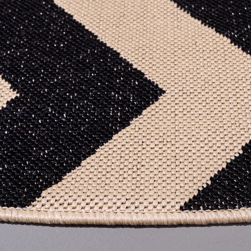 Arneshia Polypropylene Black/Beige Area Indoor/Outdoor Area Rug, Runner 2'3" x 6'7"