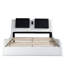Base de lit en similicuir blanc grand lit, plateforme avec lumières à DEL, contrôle de la musique, massage par vibration, conception de courbe, support à lattes de bois, sans sommier, charge, éclairage à limite de charge de 600 lb, fonction