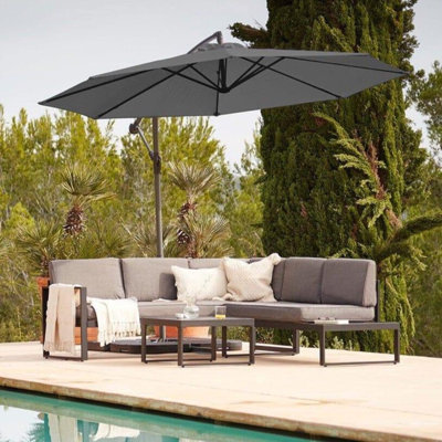 Anessah 5 - Person Garden Lounge Set with Cushions & Parasol