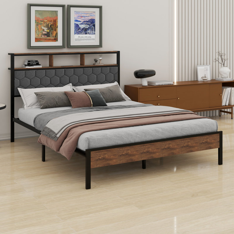 Table de chevet avec lit doux, Grand lit