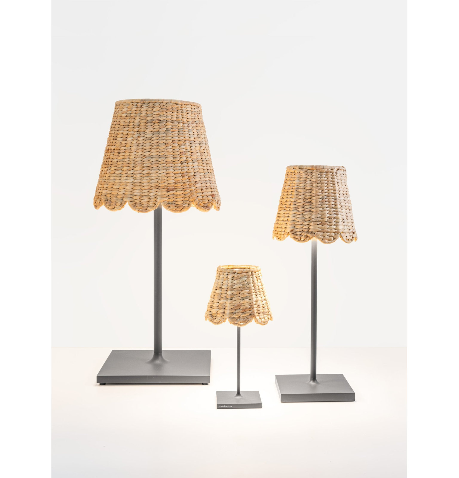 Poldina Wicker Lamp Shade, Poldina XXL, Scalloped Water Hyacinth