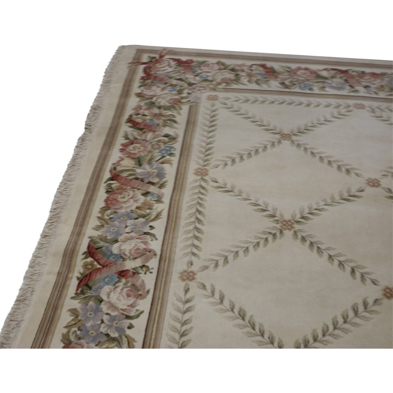 Hand Knotted Area Rug in Ivory
