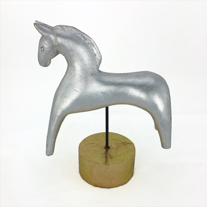 Figurine cheval sur pied en bois doré Aschwin