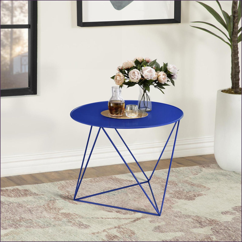 Table basse à base géométrique bleue en métal, peu encombrante, finition thermolaquée facile à nettoyer