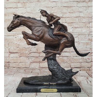 Figurines et sculptures Dolan