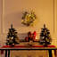 Ensemble de 2 mini sapins de Noël artificiels de 24 po / 2 pi avec 35 lumières, boules de Noël, arc, pommes de pin, minuterie à piles, décorations de Noël pour la maison