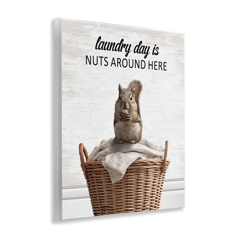 «Funny Laundry Day Is Nuts», plaque murale avec lettres et lignes