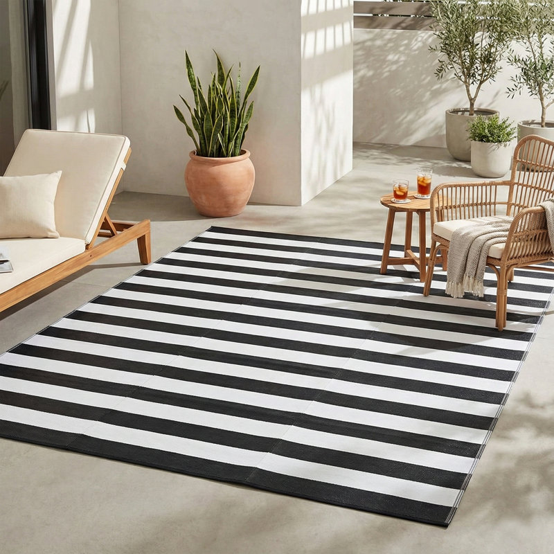 Tapis d'extérieur Mayur, Rectangle 9 pi x 12 pi, Bretagne - noir / blanc