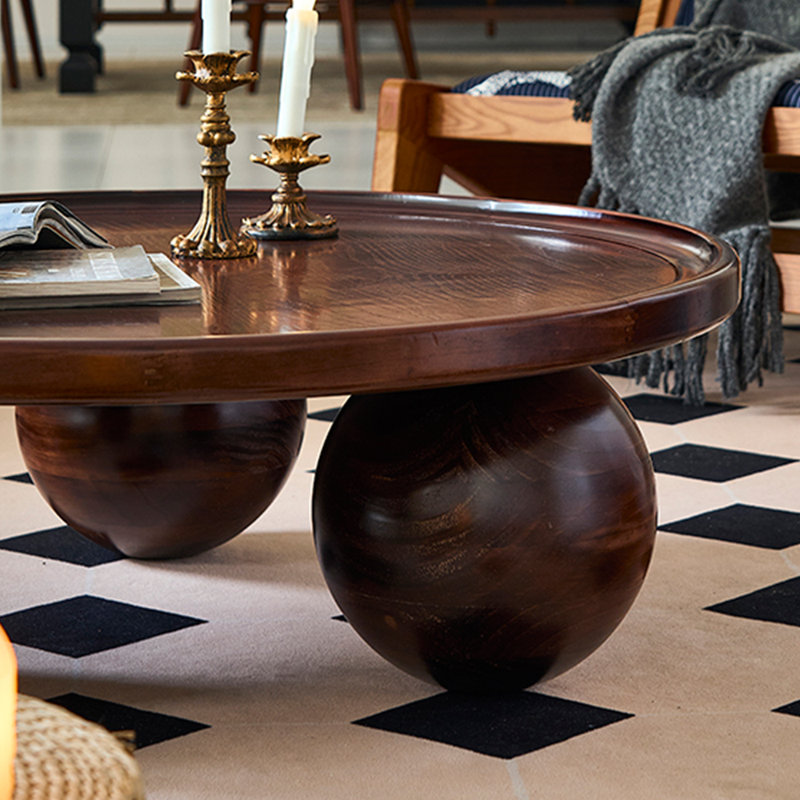 Table basse ronde de style français, H 11,4 po x L 31,5 po x l 31,5 po