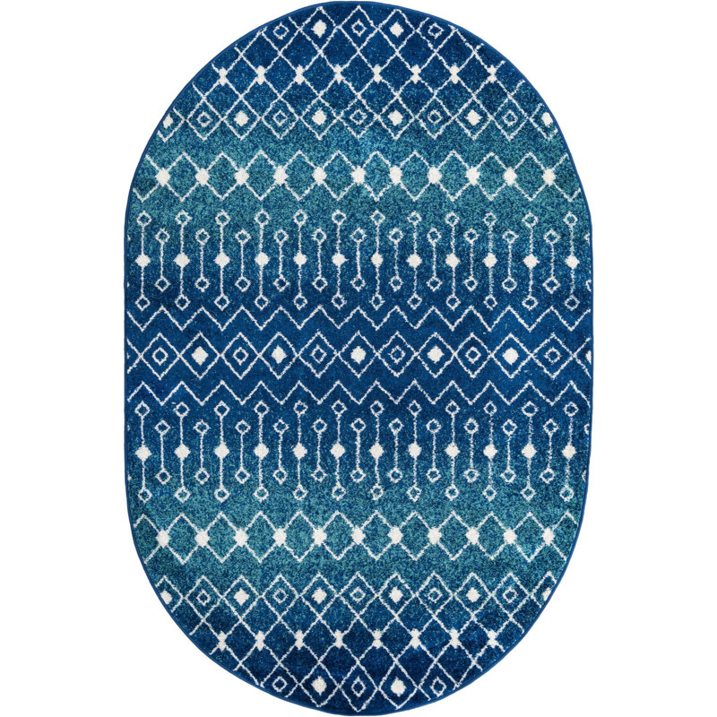 Tapis bleu / ivoire en polypropylène tissé à la machine Briehn, Ovale 5 pi 3 po x 8 pi