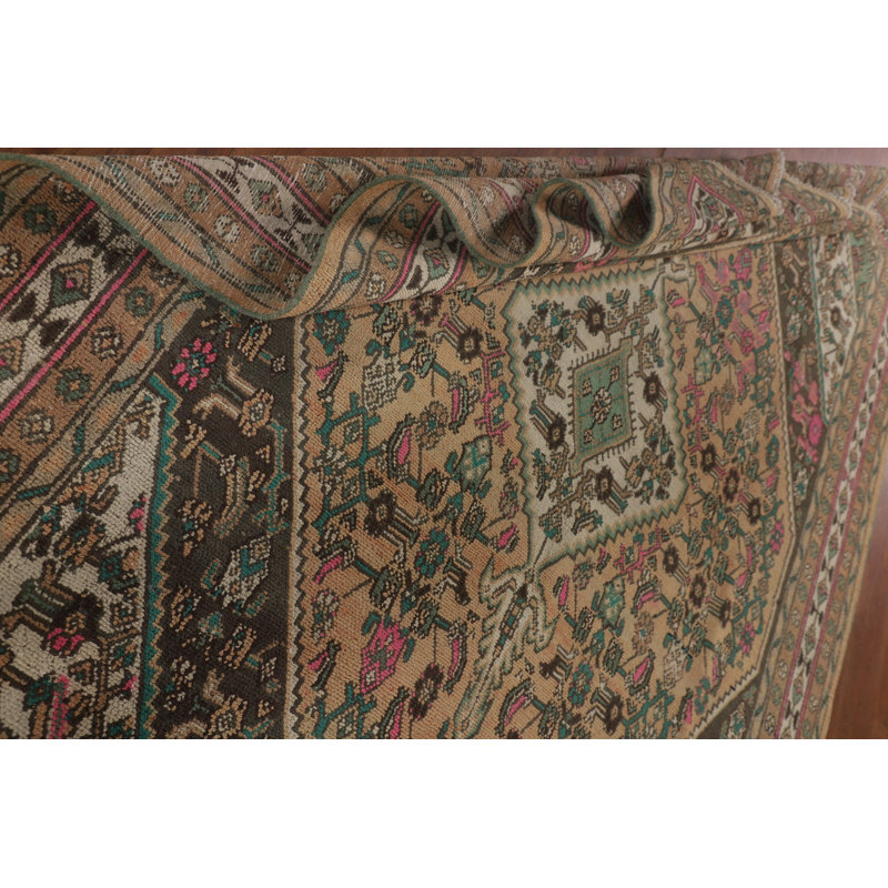 Tapis géométrique en laine 7 x 10