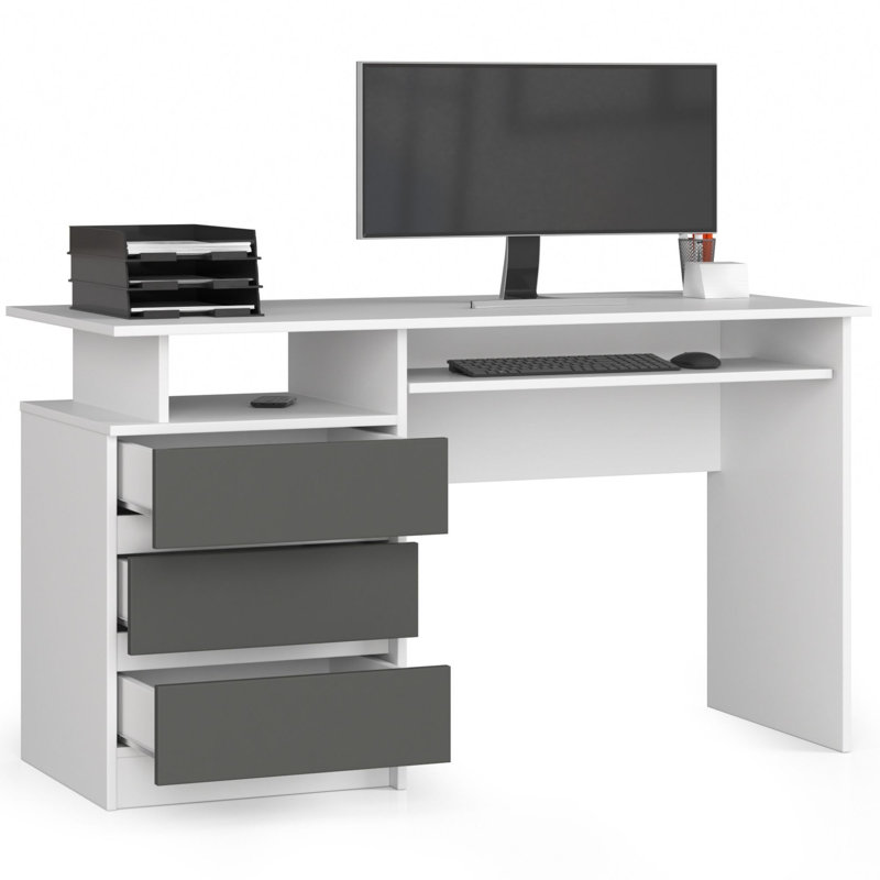 Souad Desk
