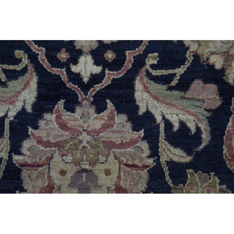 Tapis noir et rouge de haute qualité noué à la main