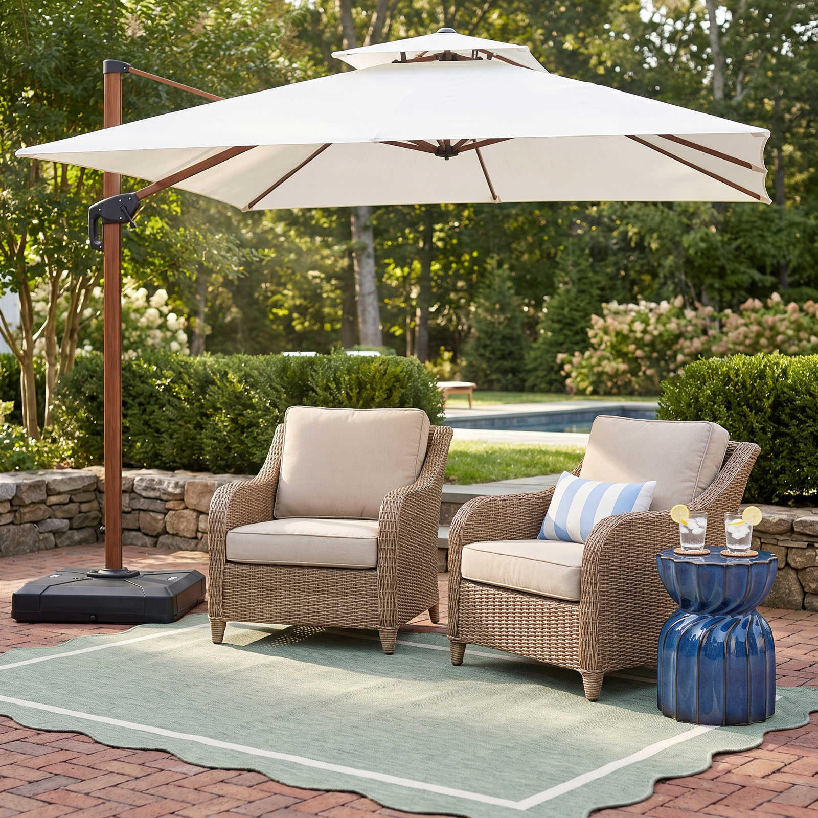 Waddell 10' Cantilever Umbrella, Cream