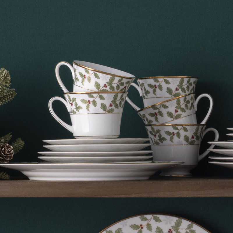 Service de vaisselle 40 pièces pour 8 personnes Noritake Holly & Berry Gold