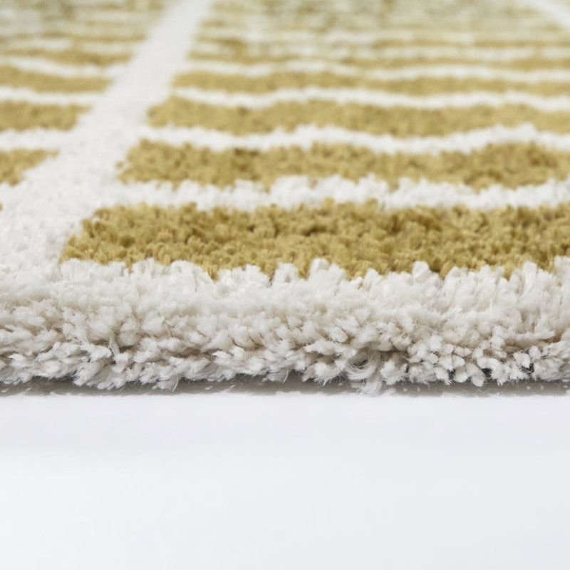 Tapis jaune à poils longs Chapdelaine, 5 pi 3 po x 7 pi