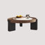 Table basse ronde de 35 pouces en noyer et pierre, avec des pieds sculpturaux