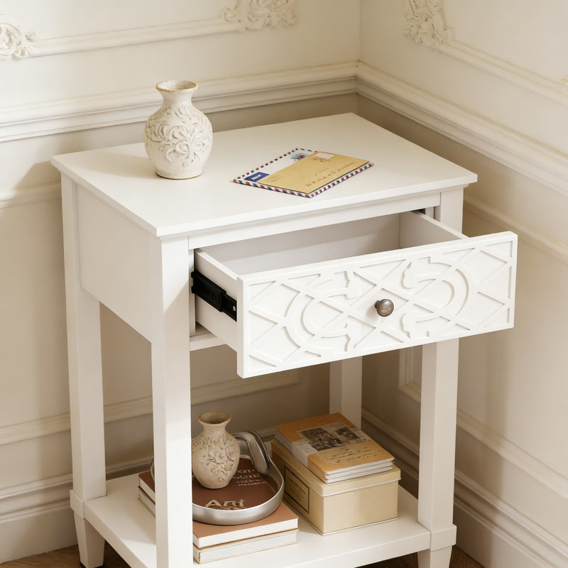 Table de chevet Farmhouse avec tiroir et tablette, structure en bois massif fabriquée à la main avec motifs sculptés, tiroirs pré-assemblés pour une installation facile, table de chevet rétro blanche pour la chambre à coucher