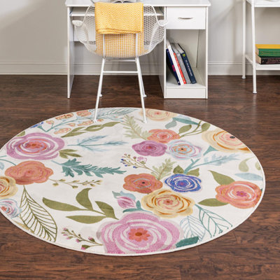 Daigneault Floral Indoor Rug