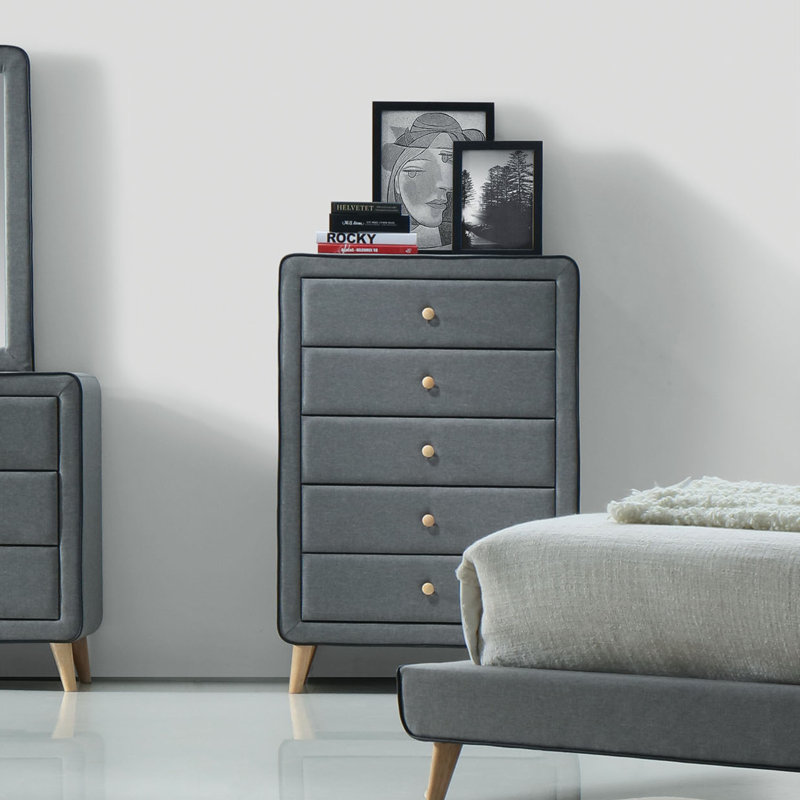 Cleitus 32'' W 5 - Drawer Dresser