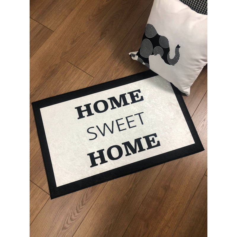 Tapis en polypropylène noir / blanc 1 pi 8 po x 2 pi 7 po Edwood