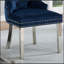 Ensemble de 2 chaises à oreilles avec dossier capitonné bleu et chrome
