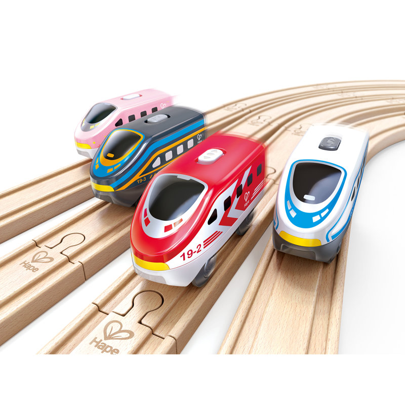 Hape: ensemble de locomotive à piles intercités - 4 trains de jouets colorés différents, interrupteur de direction avant et arrière, fixation magnétique, enfants de 3 ans et plus