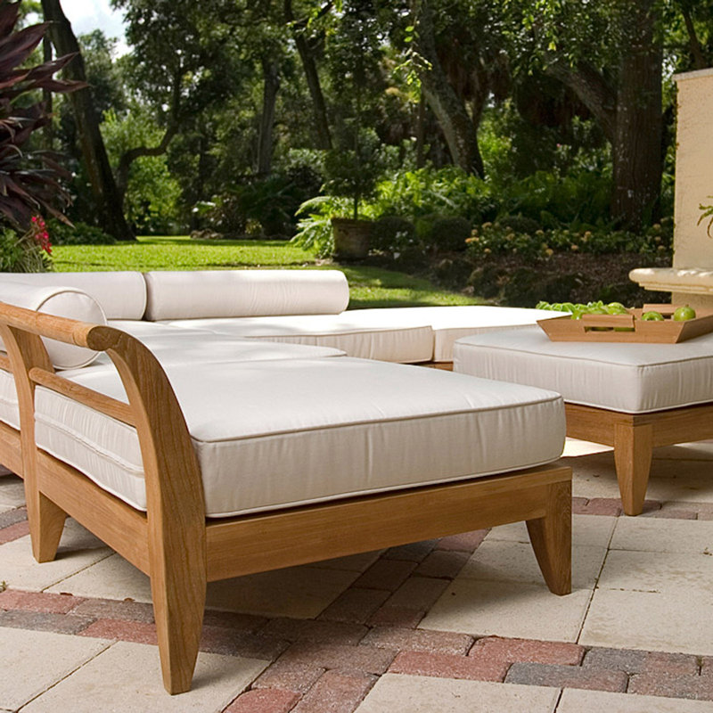 Outdoor Lounge Chair