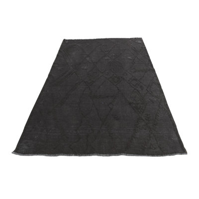 Tapis noir Iniguez