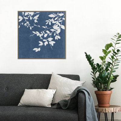 «Indigo Sky I» par Isabelle Z - peinture sur toile à cadre flottant