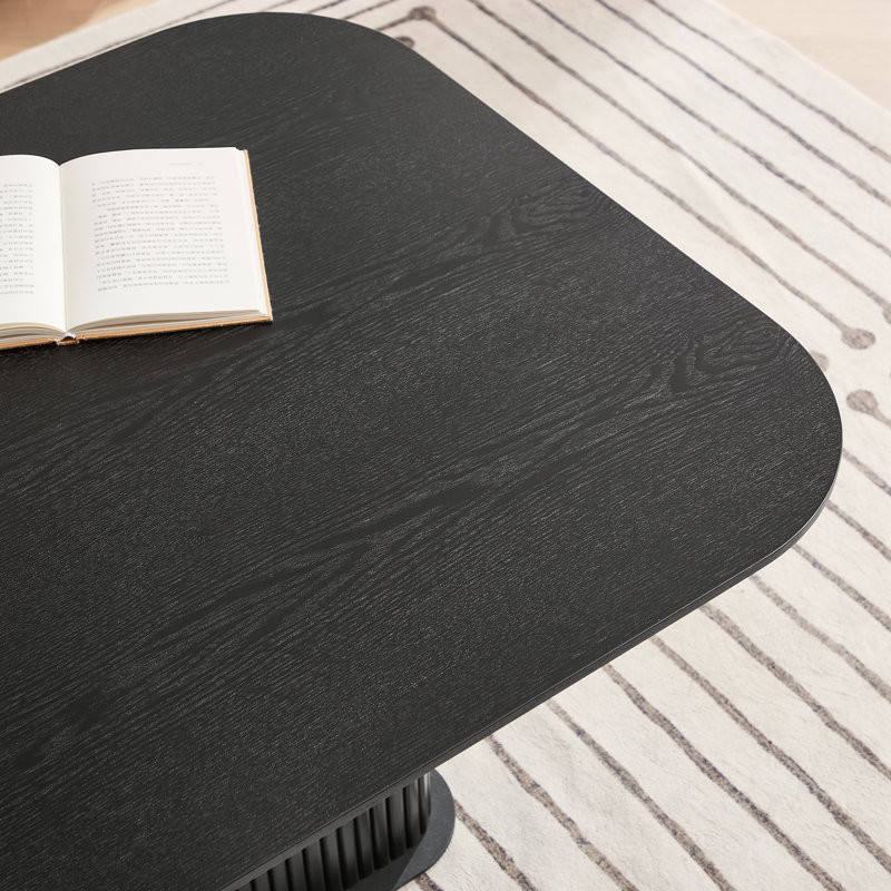 Table basse avec surface en bois de chêne noir et pieds en métal noir